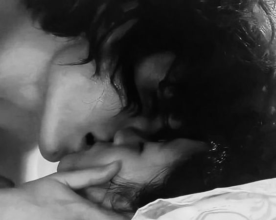 Easy Sex Positions That Feel Amazing (With Minimal Effort)