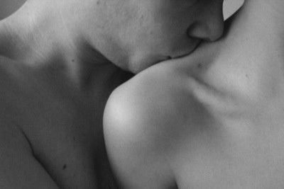 Open Relationship Guide: Myths, Benefits &amp; Boundaries featured image by ViveVibe